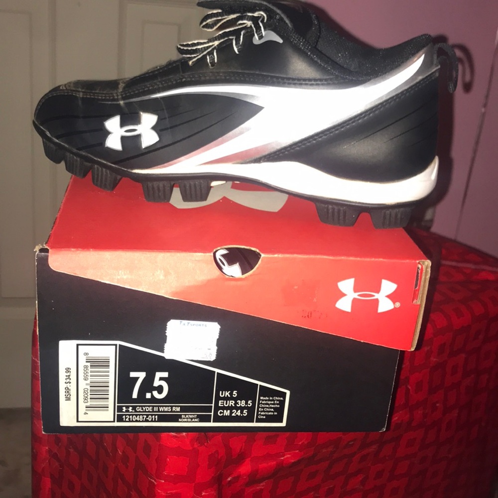 softball cleats